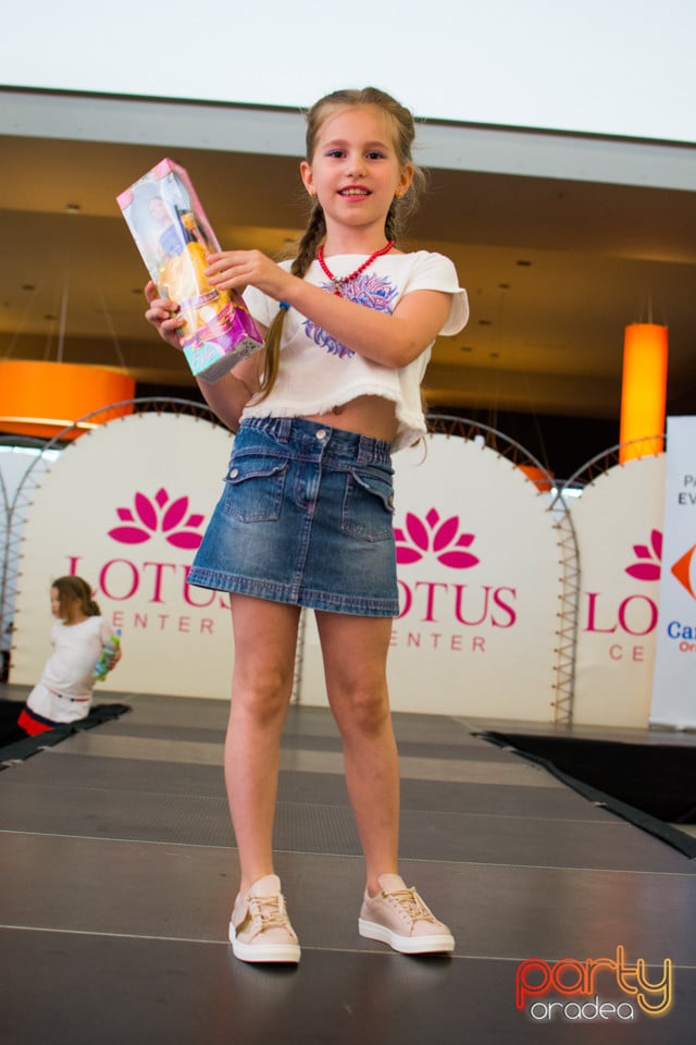 Festivalului de Modă pentru Copii Gift of Beauty, Lotus Center