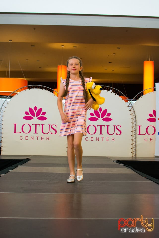 Festivalului de Modă pentru Copii Gift of Beauty, Lotus Center