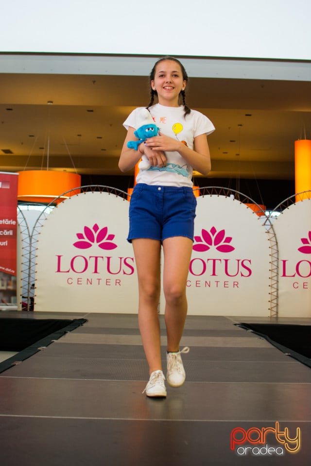 Festivalului de Modă pentru Copii Gift of Beauty, Lotus Center