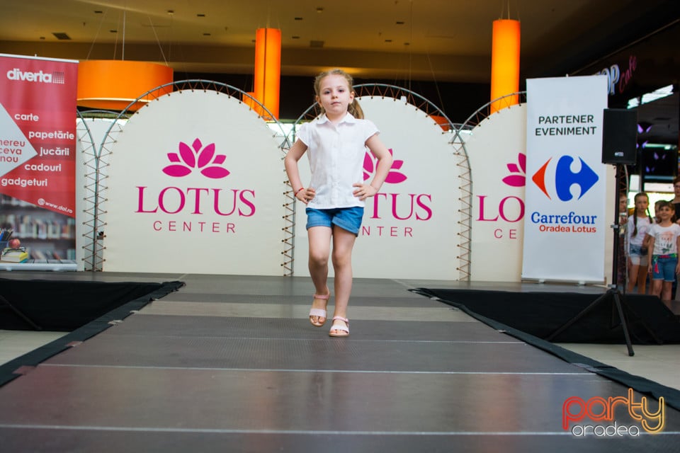 Festivalului de Modă pentru Copii Gift of Beauty, Lotus Center