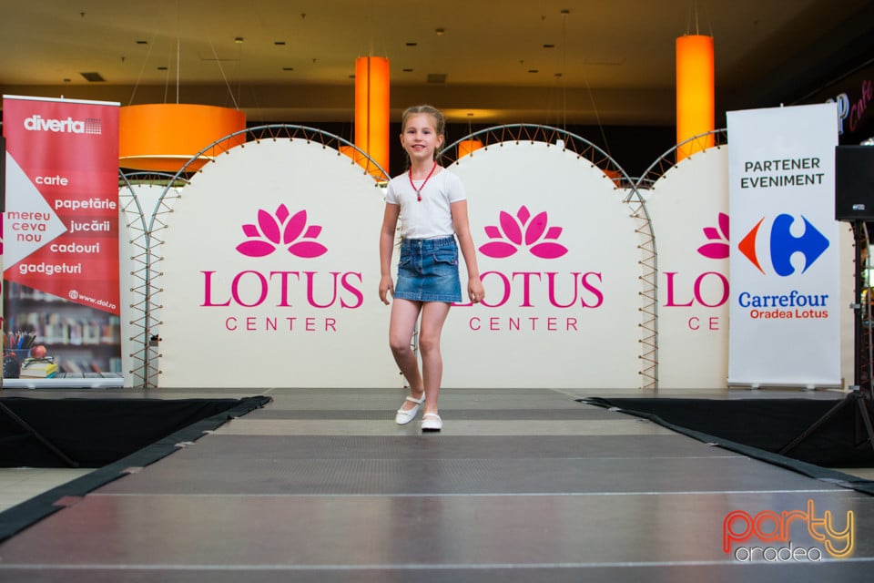 Festivalului de Modă pentru Copii Gift of Beauty, Lotus Center