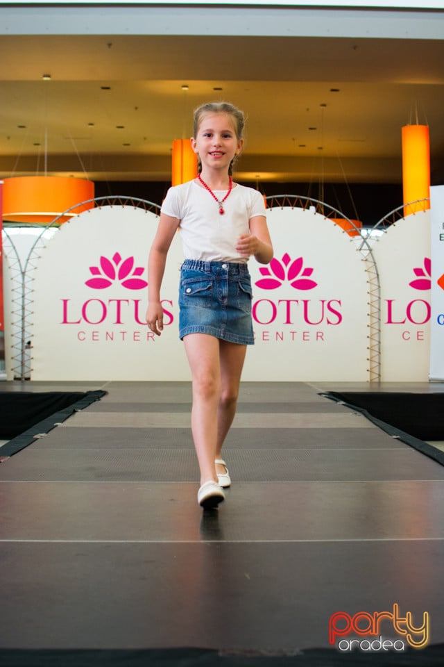 Festivalului de Modă pentru Copii Gift of Beauty, Lotus Center