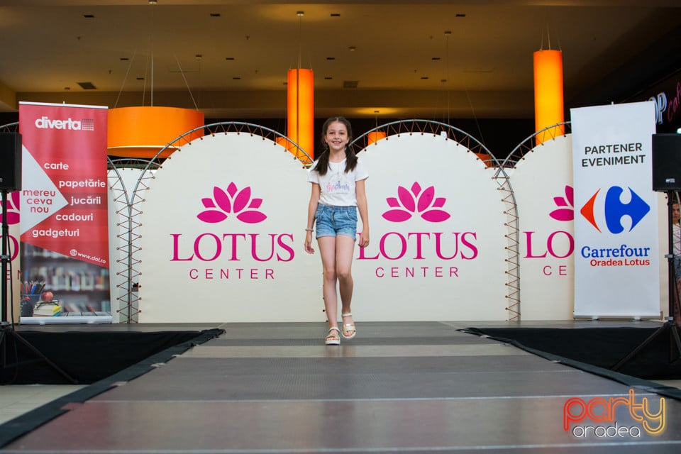 Festivalului de Modă pentru Copii Gift of Beauty, Lotus Center