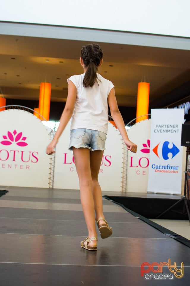 Festivalului de Modă pentru Copii Gift of Beauty, Lotus Center