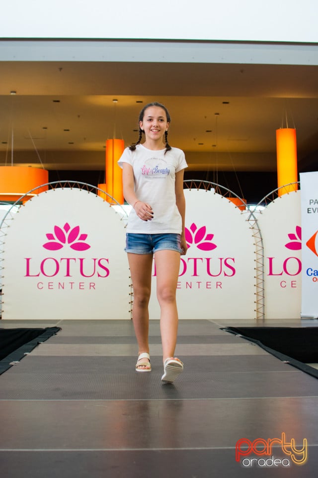 Festivalului de Modă pentru Copii Gift of Beauty, Lotus Center