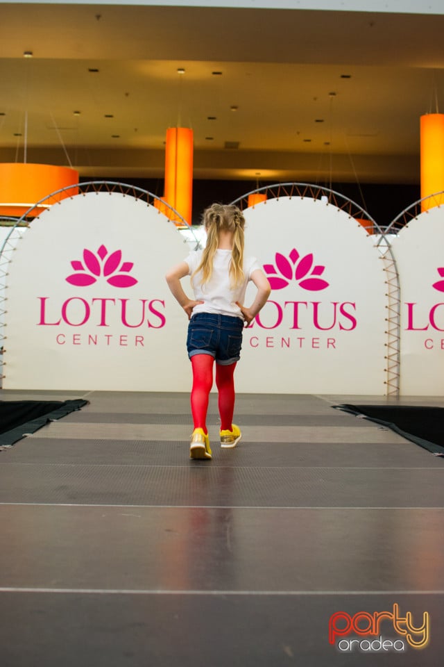 Festivalului de Modă pentru Copii Gift of Beauty, Lotus Center