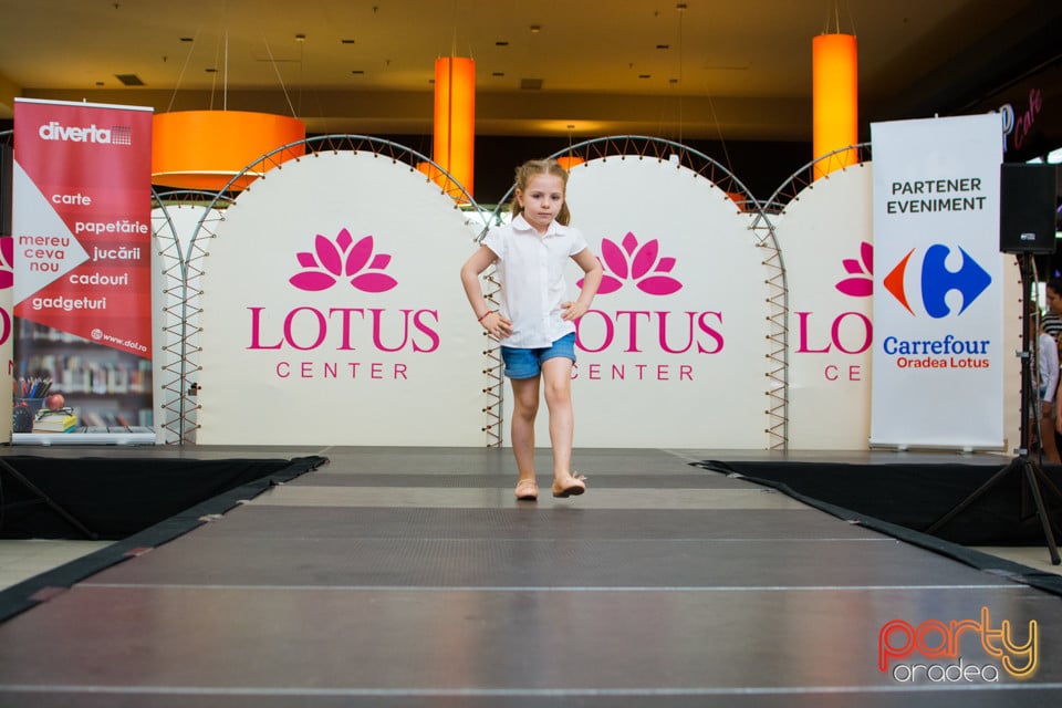 Festivalului de Modă pentru Copii Gift of Beauty, Lotus Center