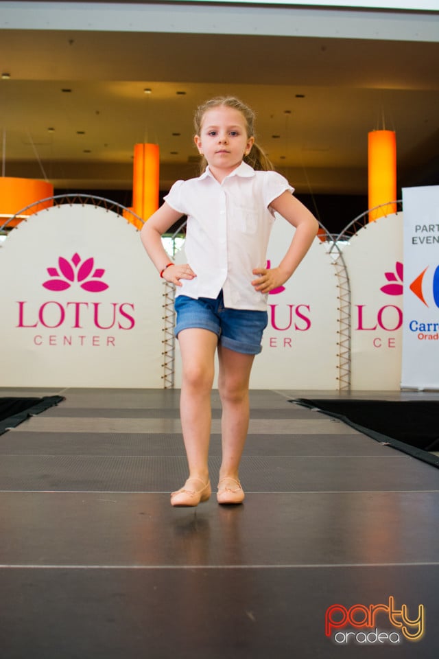 Festivalului de Modă pentru Copii Gift of Beauty, Lotus Center