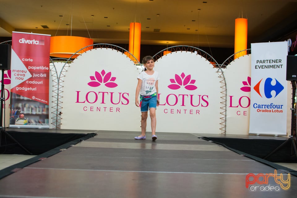 Festivalului de Modă pentru Copii Gift of Beauty, Lotus Center