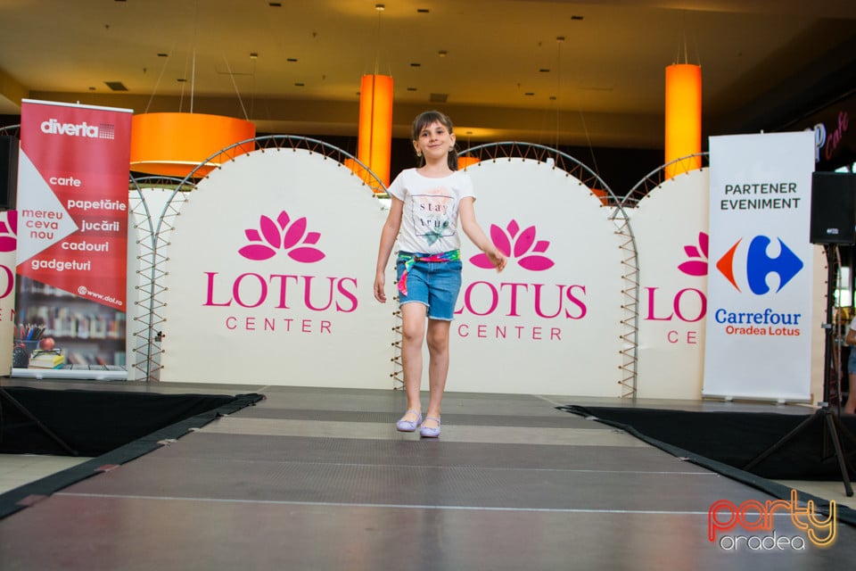 Festivalului de Modă pentru Copii Gift of Beauty, Lotus Center