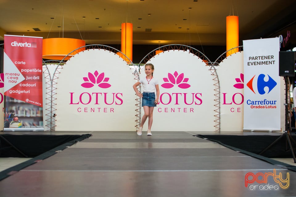 Festivalului de Modă pentru Copii Gift of Beauty, Lotus Center