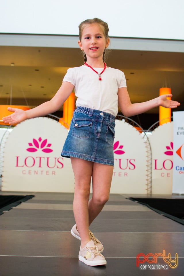 Festivalului de Modă pentru Copii Gift of Beauty, Lotus Center