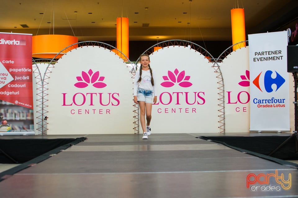 Festivalului de Modă pentru Copii Gift of Beauty, Lotus Center