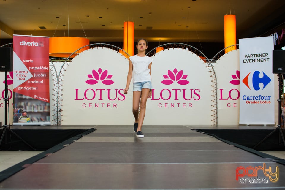 Festivalului de Modă pentru Copii Gift of Beauty, Lotus Center