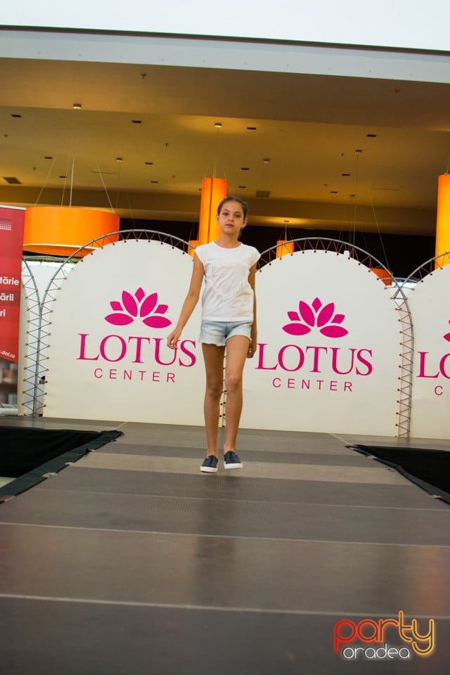 Festivalului de Modă pentru Copii Gift of Beauty, Lotus Center