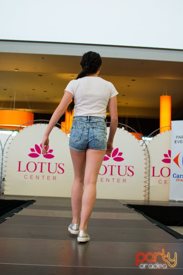 Festivalului de Modă pentru Copii Gift of Beauty, Lotus Center