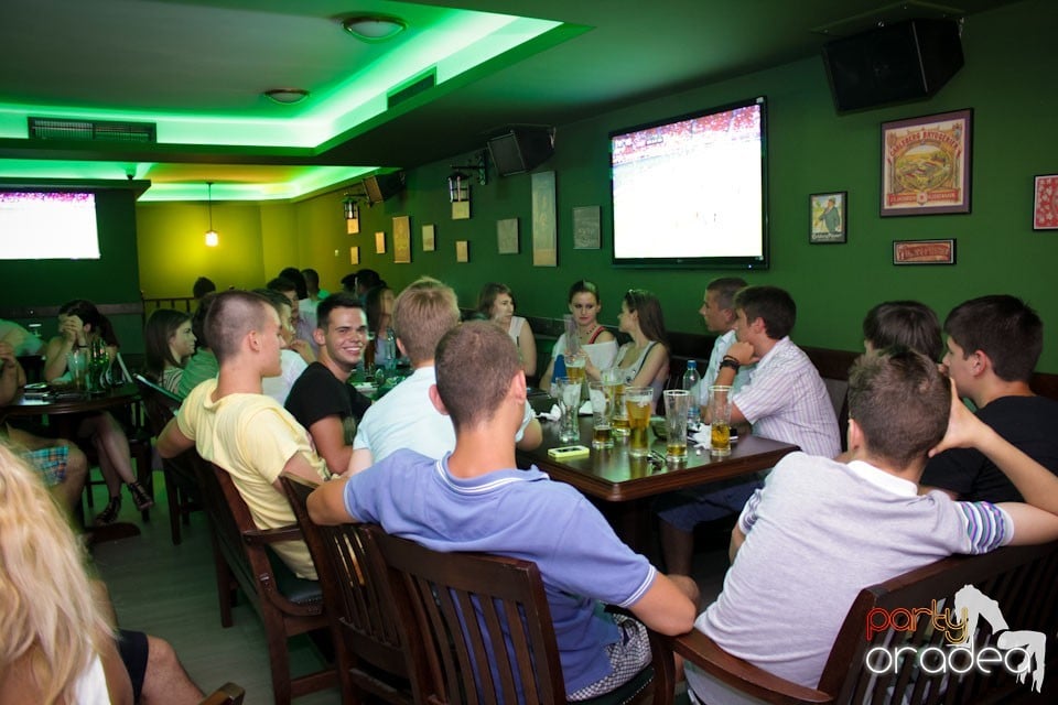 Finala EURO 2012 în Green Pub, Green Pub