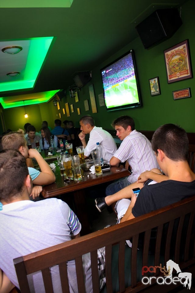 Finala EURO 2012 în Green Pub, Green Pub