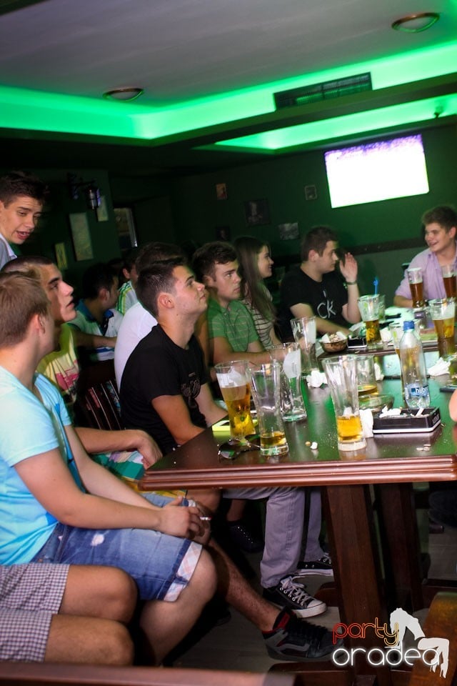 Finala EURO 2012 în Green Pub, Green Pub