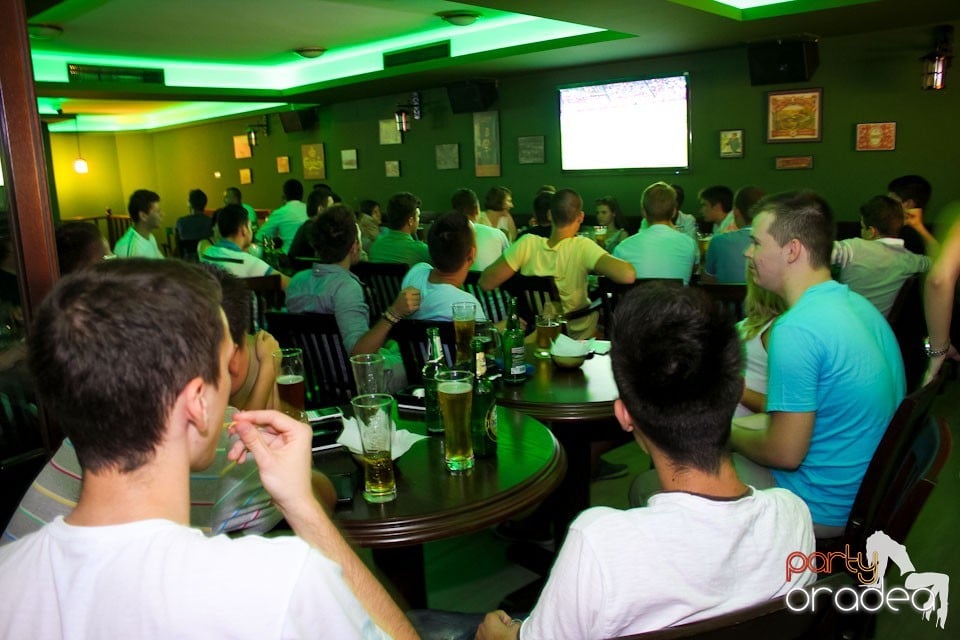 Finala EURO 2012 în Green Pub, Green Pub