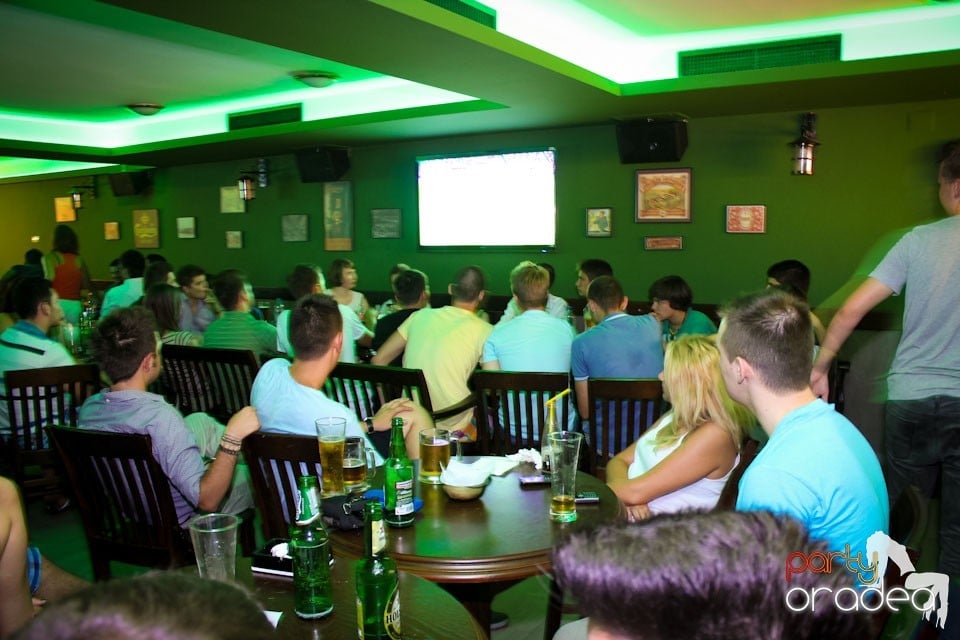 Finala EURO 2012 în Green Pub, Green Pub