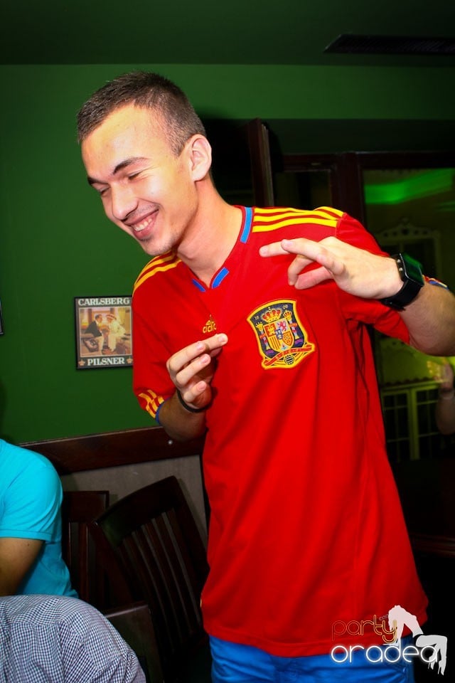 Finala EURO 2012 în Green Pub, Green Pub