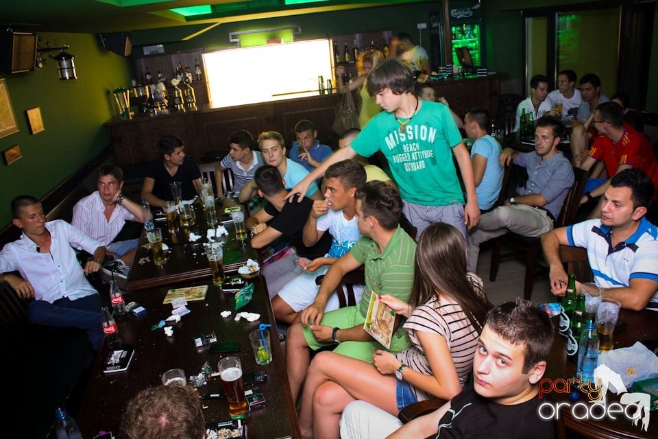 Finala EURO 2012 în Green Pub, Green Pub