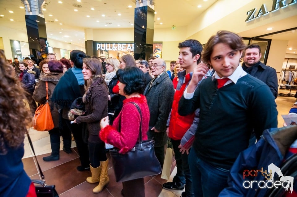 Flash mob, Lotus Center