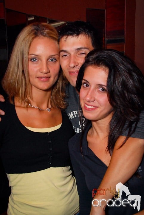 Flirt Night Party în Chanson, 