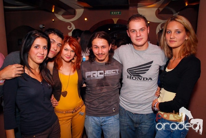 Flirt Night Party în Chanson, 