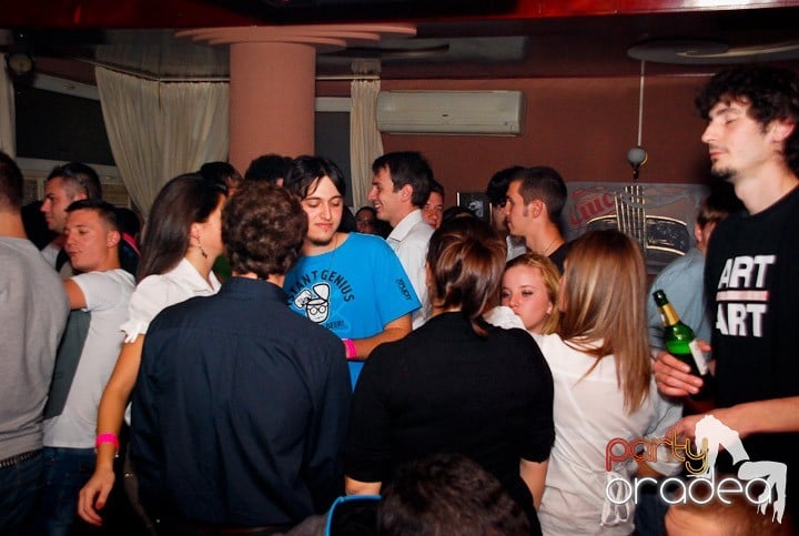 Flirt Night Party în Chanson, 