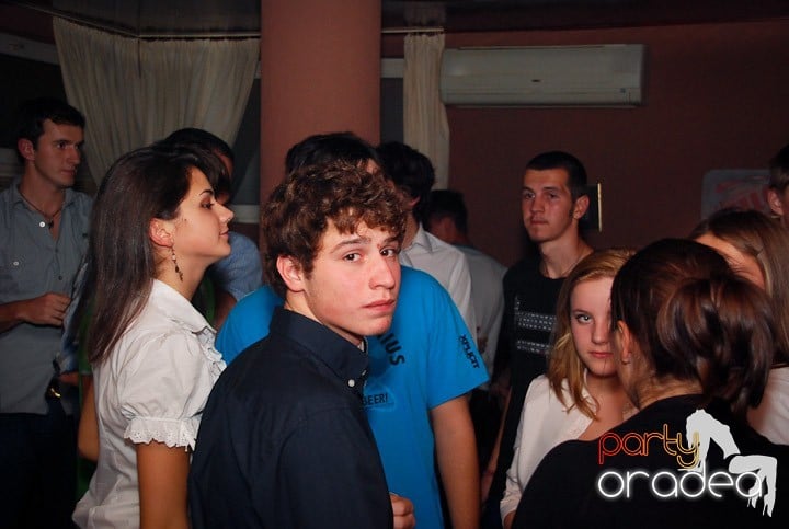 Flirt Night Party în Chanson, 