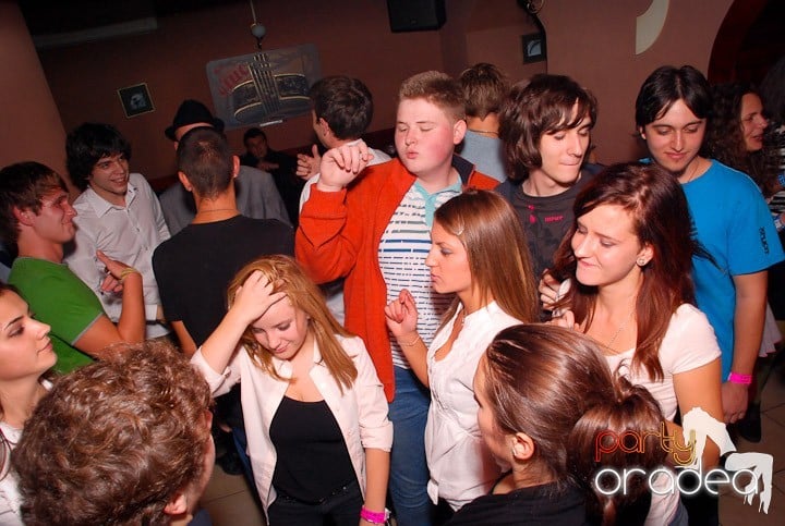 Flirt Night Party în Chanson, 