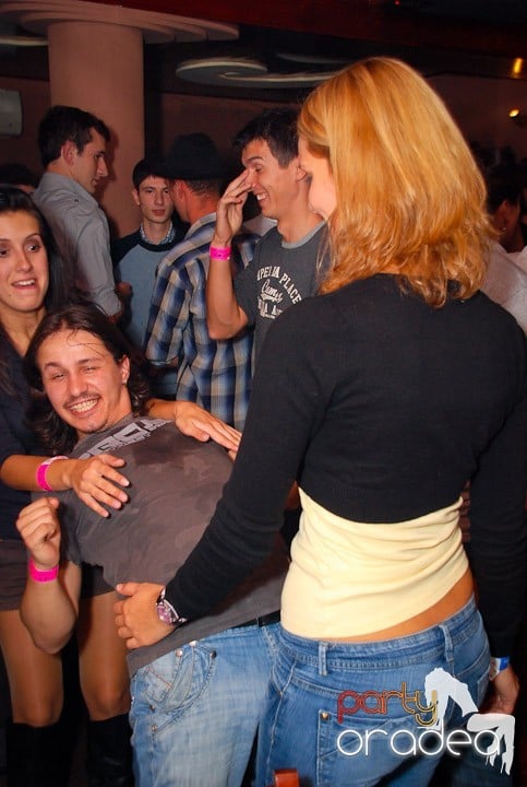 Flirt Night Party în Chanson, 