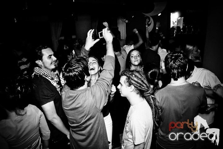 Flirt Night Party în Chanson, 