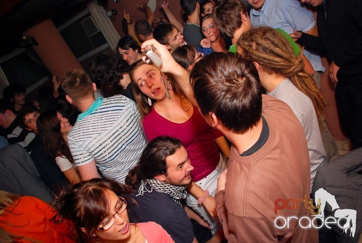 Flirt Night Party în Chanson, 