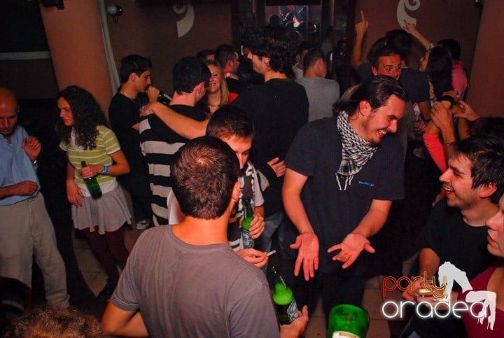 Flirt Night Party în Chanson, 