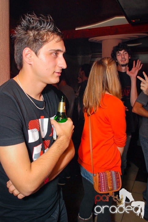 Flirt Night Party în Chanson, 