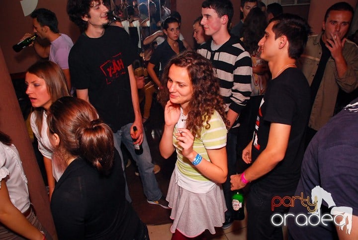 Flirt Night Party în Chanson, 