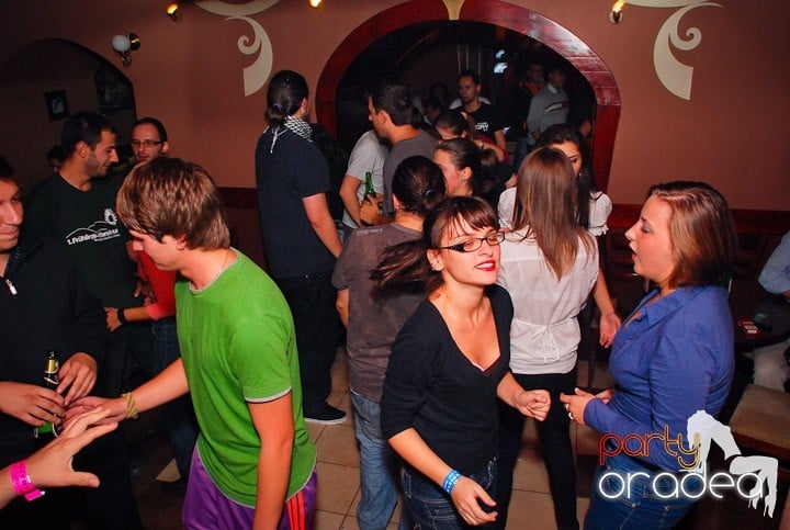 Flirt Night Party în Chanson, 