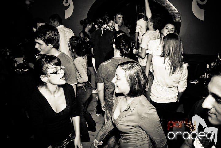 Flirt Night Party în Chanson, 