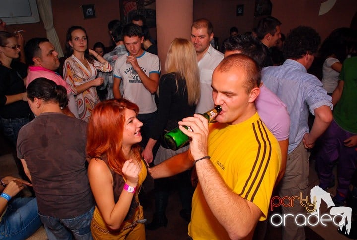 Flirt Night Party în Chanson, 