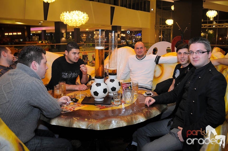 Fotbal, show, distracţie la Fabrica de Bere,