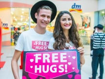 Free Hugs!