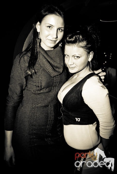 Friday Night @ Atti's, 