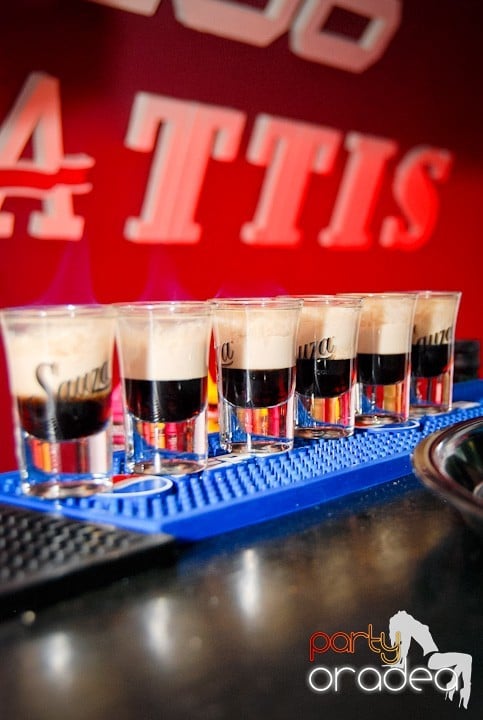 Friday Night @ Atti's, 