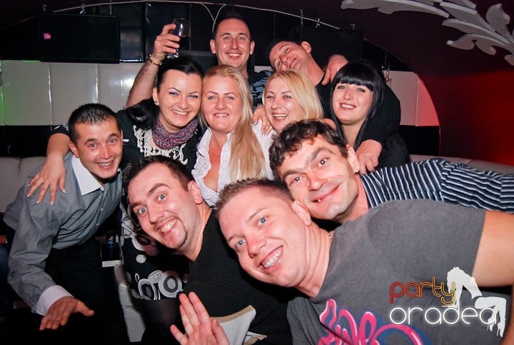 Friday Night @ Atti's, 