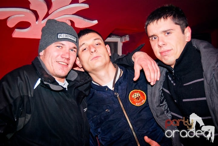 Friday Night @ Atti's, 