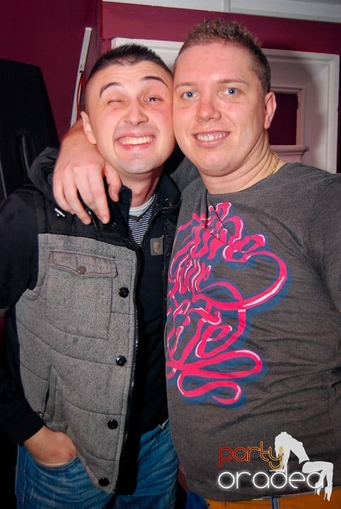 Friday Night @ Atti's, 