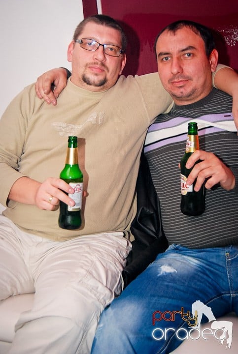 Friday Night @ Atti's, 